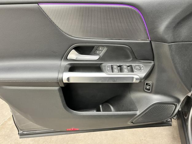 MERCEDES-BENZ GLB 200 d Progressive Line  