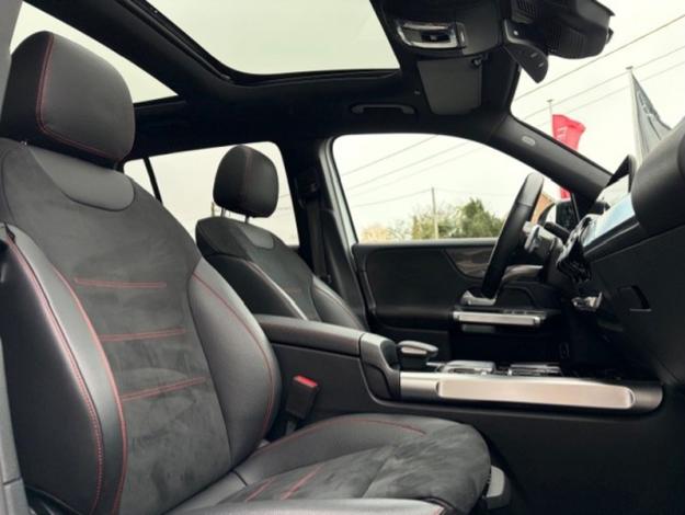 MERCEDES-BENZ GLB 200 AMG Night 7 places Toit Pano  