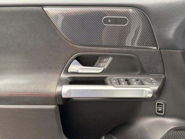 MERCEDES-BENZ GLB 200 AMG Night 7 places Toit Pano  