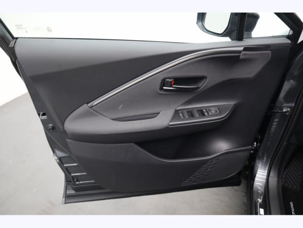 TOYOTA C-HR Plug-In Hybrid FWD Design   