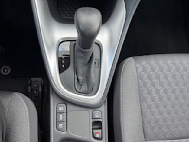 TOYOTA Yaris Hybride 116h Dynamic Business   