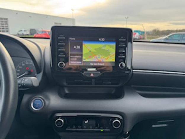 TOYOTA Yaris Hybride 116h Dynamic Business  