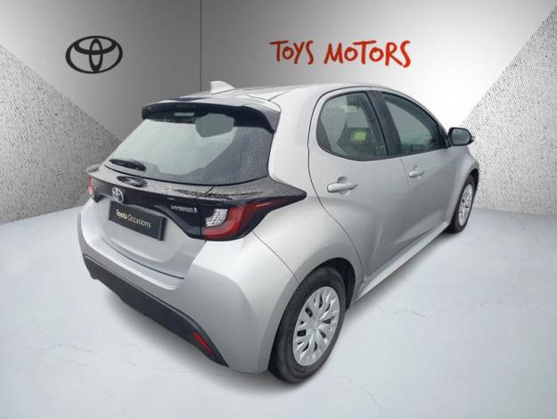 TOYOTA Yaris 116h Dynamic business  