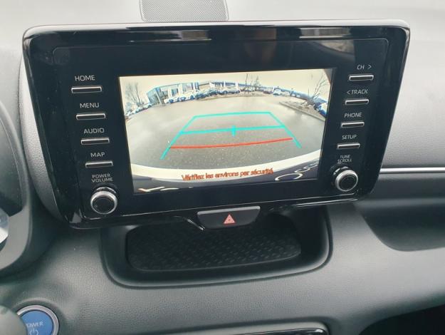 TOYOTA Yaris 116h Dynamic business  