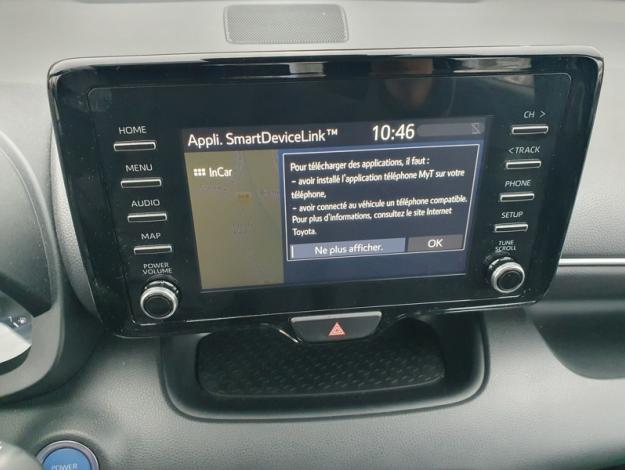 TOYOTA Yaris 116h Dynamic business  