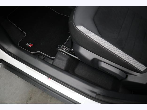 TOYOTA Aygo X Hybride 116h GR Sport  AYGO X CROSSOVER 116H GR SPORT JBL VD MC26