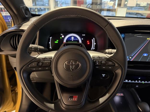 TOYOTA Aygo X Hybride 116h GR Sport  AYGO X CROSSOVER 116H GR SPORT JBL VD MC26