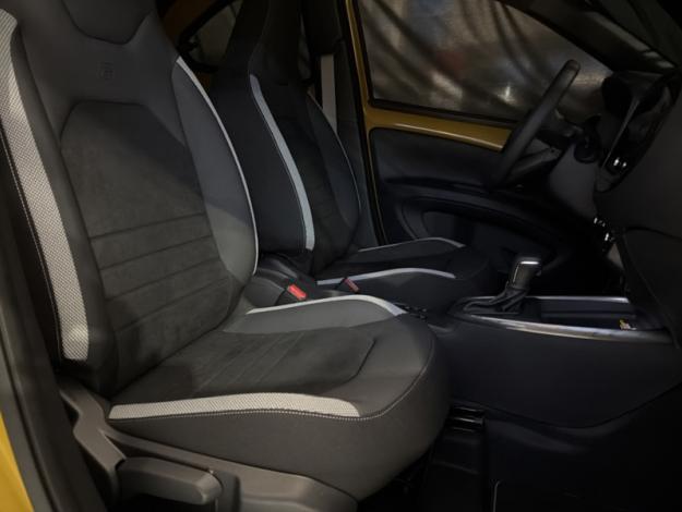 TOYOTA Aygo X Hybride 116h GR Sport  AYGO X CROSSOVER 116H GR SPORT JBL VD MC26