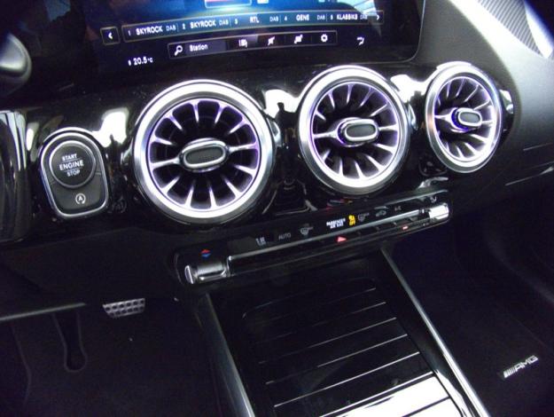 MERCEDES-BENZ Classe B 180 AMG Line Edition  