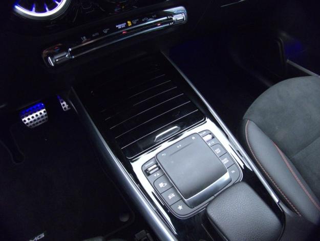 MERCEDES-BENZ Classe B 180 AMG Line Edition  