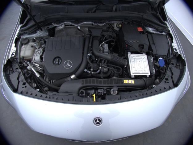 MERCEDES-BENZ Classe B 180 AMG Line Edition  