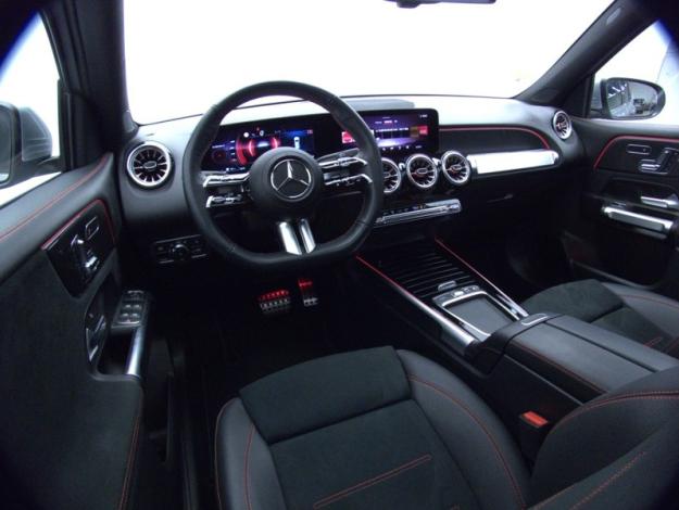 MERCEDES-BENZ GLB 200 d AMG Line  