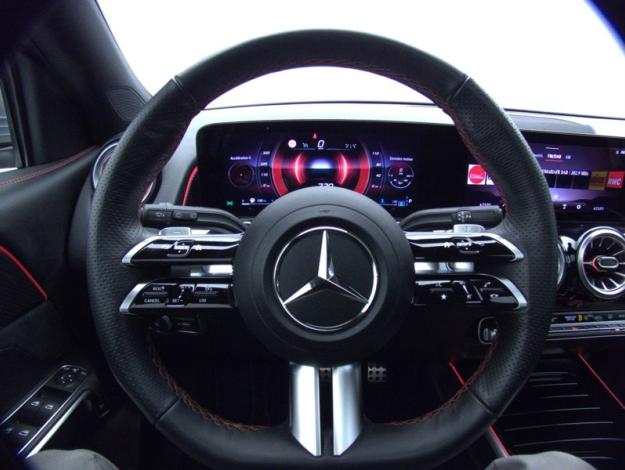 MERCEDES-BENZ GLB 200 d AMG Line  