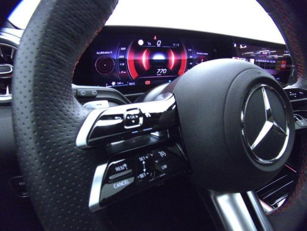 MERCEDES-BENZ GLB 200 d AMG Line  