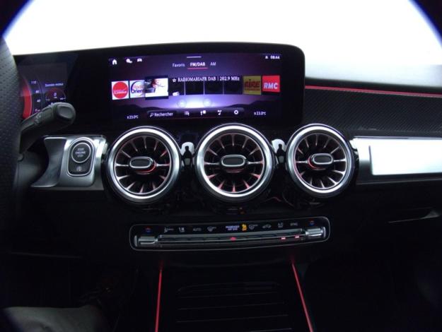 MERCEDES-BENZ GLB 200 d AMG Line  