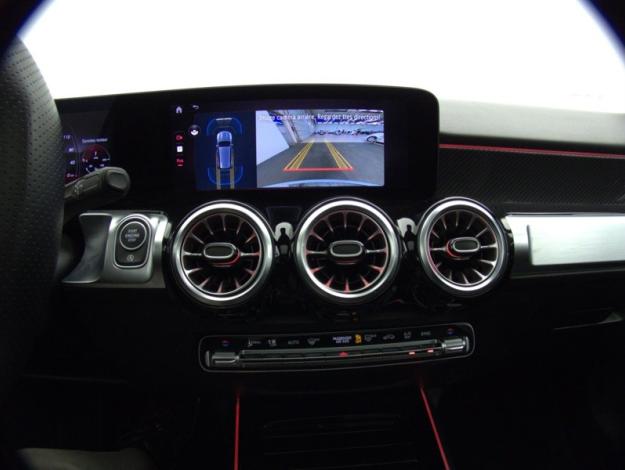 MERCEDES-BENZ GLB 200 d AMG Line  