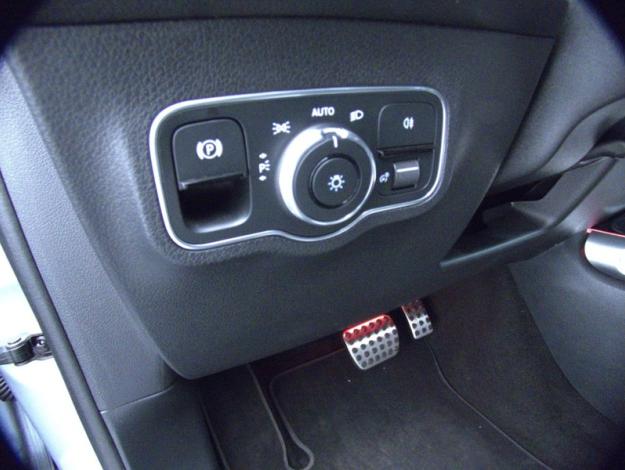 MERCEDES-BENZ GLB 200 d AMG Line  