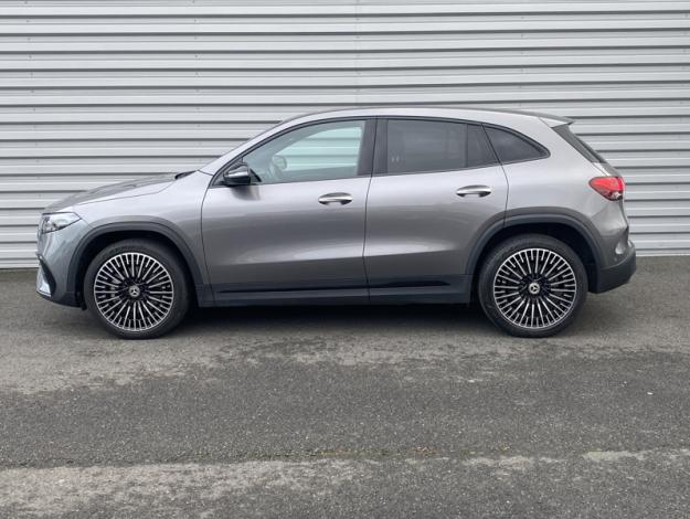 MERCEDES-BENZ EQA 250+ AMG Line  