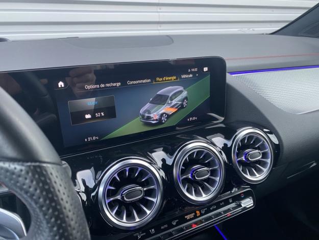 MERCEDES-BENZ EQA 250+ AMG Line  