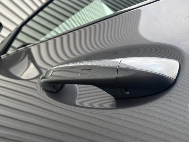 MERCEDES-BENZ EQA 250+ AMG Line  