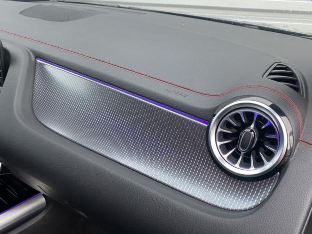 MERCEDES-BENZ EQA 250+ AMG Line  