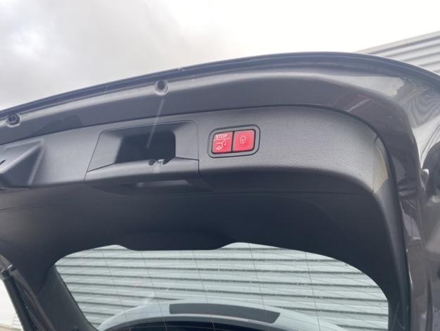 MERCEDES-BENZ EQA 250+ AMG Line  