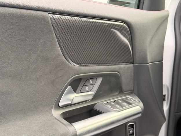 MERCEDES-BENZ GLA 200 d AMG Line  GLA 200 d AMG Line