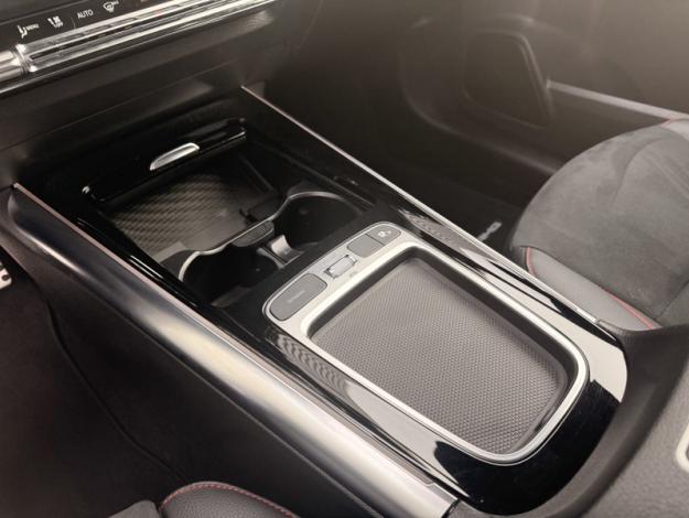 MERCEDES-BENZ GLA 250 e AMG Line  GLA 250 e AMG Line