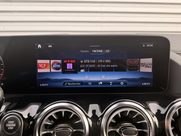 MERCEDES-BENZ GLA 250 e AMG Line  GLA 250 e AMG Line