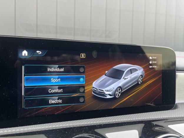 MERCEDES-BENZ CLA Coupé CLA 250 e Coupé AMG Line  