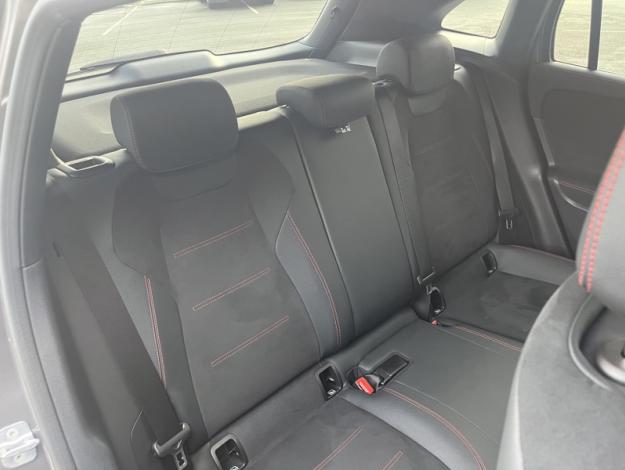 MERCEDES-BENZ GLA 200 d AMG Line  