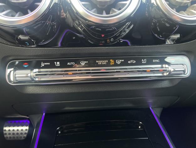 MERCEDES-BENZ GLA 200 d AMG Line  