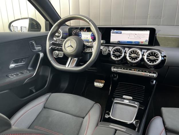 MERCEDES-BENZ Classe A 200 AMG Line  