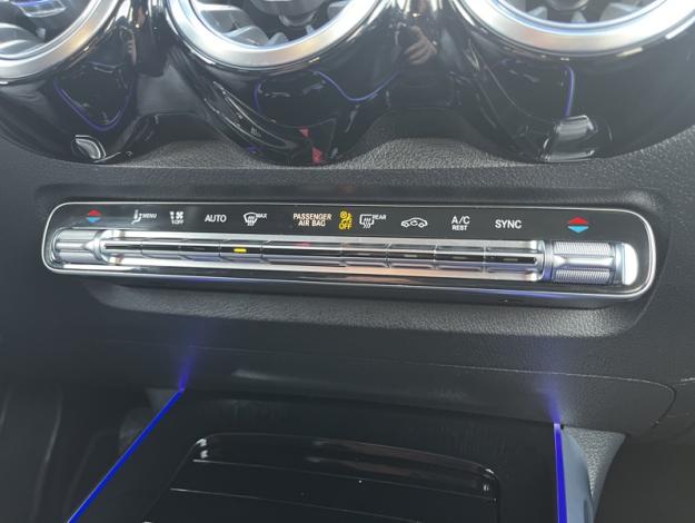 MERCEDES-BENZ GLB 200 d Business Line  