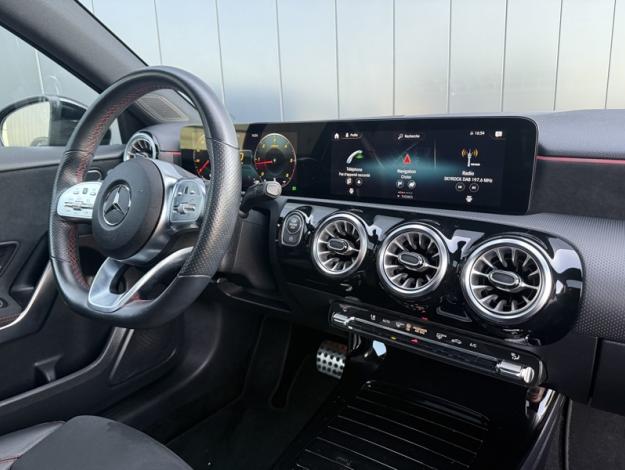 MERCEDES-BENZ Classe A 180 d AMG Line  