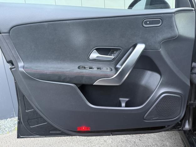 MERCEDES-BENZ Classe A 180 d AMG Line  