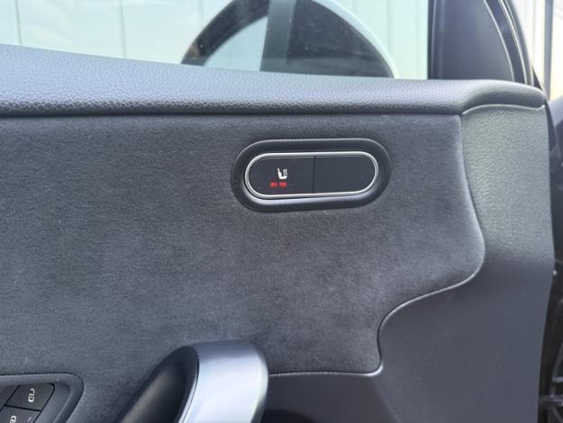 MERCEDES-BENZ Classe A 180 d AMG Line  