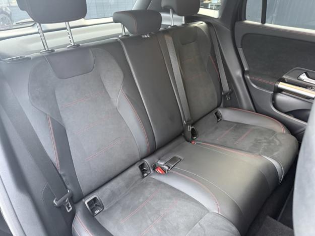 MERCEDES-BENZ GLA 200 d AMG Line  