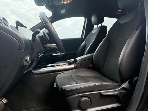 MERCEDES-BENZ GLA 200 d AMG Line  