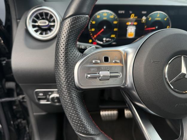 MERCEDES-BENZ GLA 200 d AMG Line  