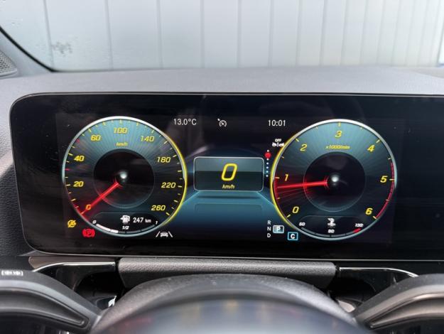 MERCEDES-BENZ GLA 200 d AMG Line  