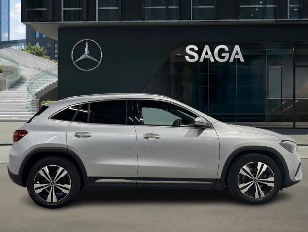 MERCEDES-BENZ GLA 180 d Luxury Line  
