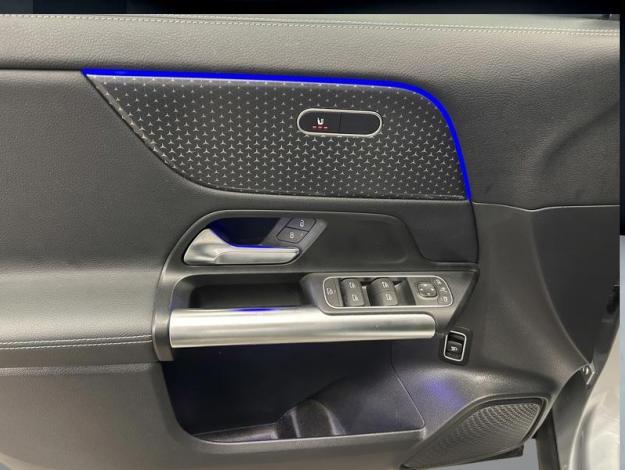 MERCEDES-BENZ GLA 180 d Luxury Line  