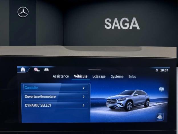 MERCEDES-BENZ GLA 180 d Luxury Line  