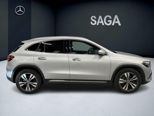 MERCEDES-BENZ GLA 180 d Luxury Line  