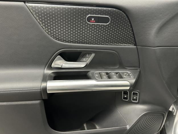 MERCEDES-BENZ GLA-Klasse GLA 250 e Off-Roader