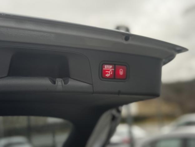 MERCEDES-BENZ GLC 220 D 4M AMG Pack Night Attelage Pano  