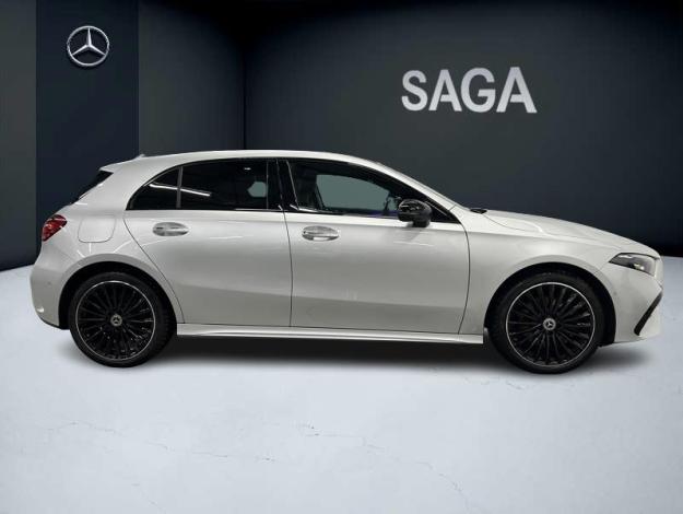 MERCEDES-BENZ A 250 e AMG Line  