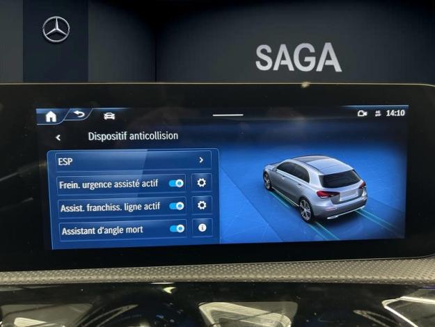 MERCEDES-BENZ A 250 e AMG Line  