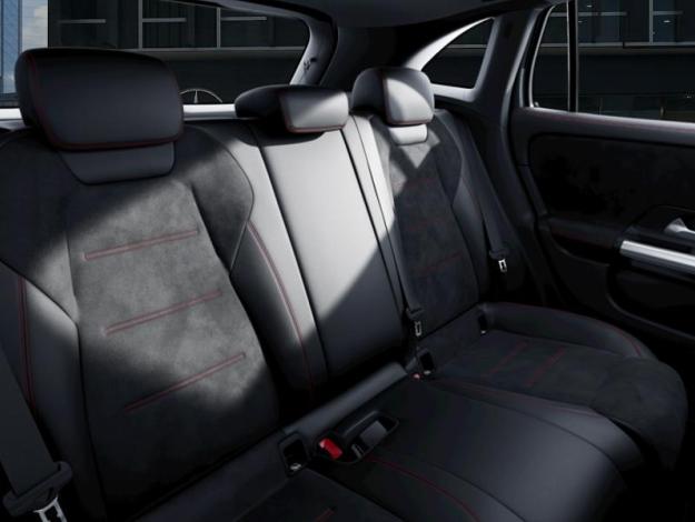 MERCEDES-BENZ GLA 180 180  Star Edition